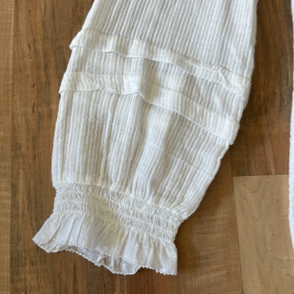 Faherty Brand Willa Top white organic cotton casual bohemian vibes long sleeve - Picture 6 of 9